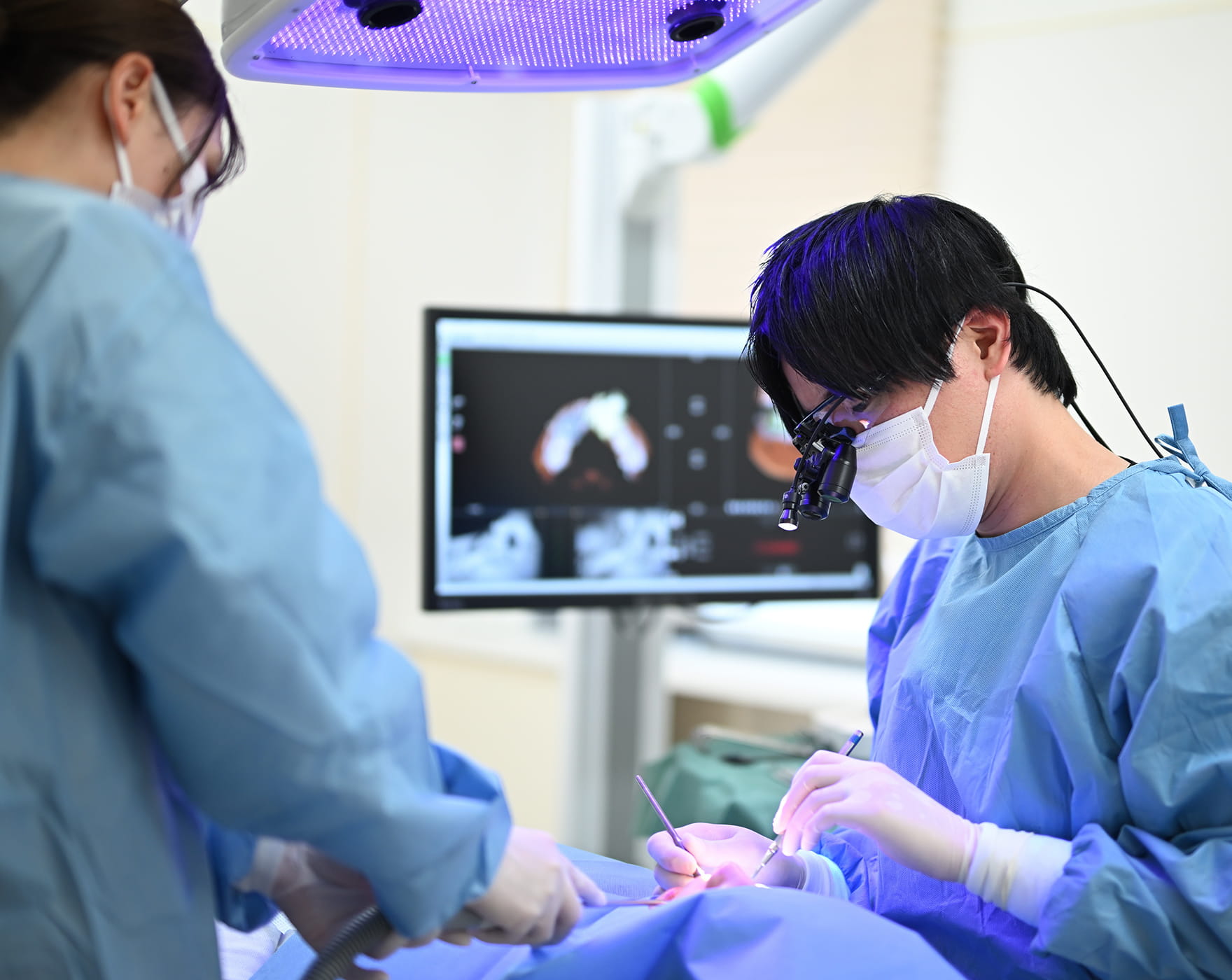 治療中の画像。長野県松本市女鳥羽の歯科・歯医者でインプラント治療なら平沼歯科医院へご相談を