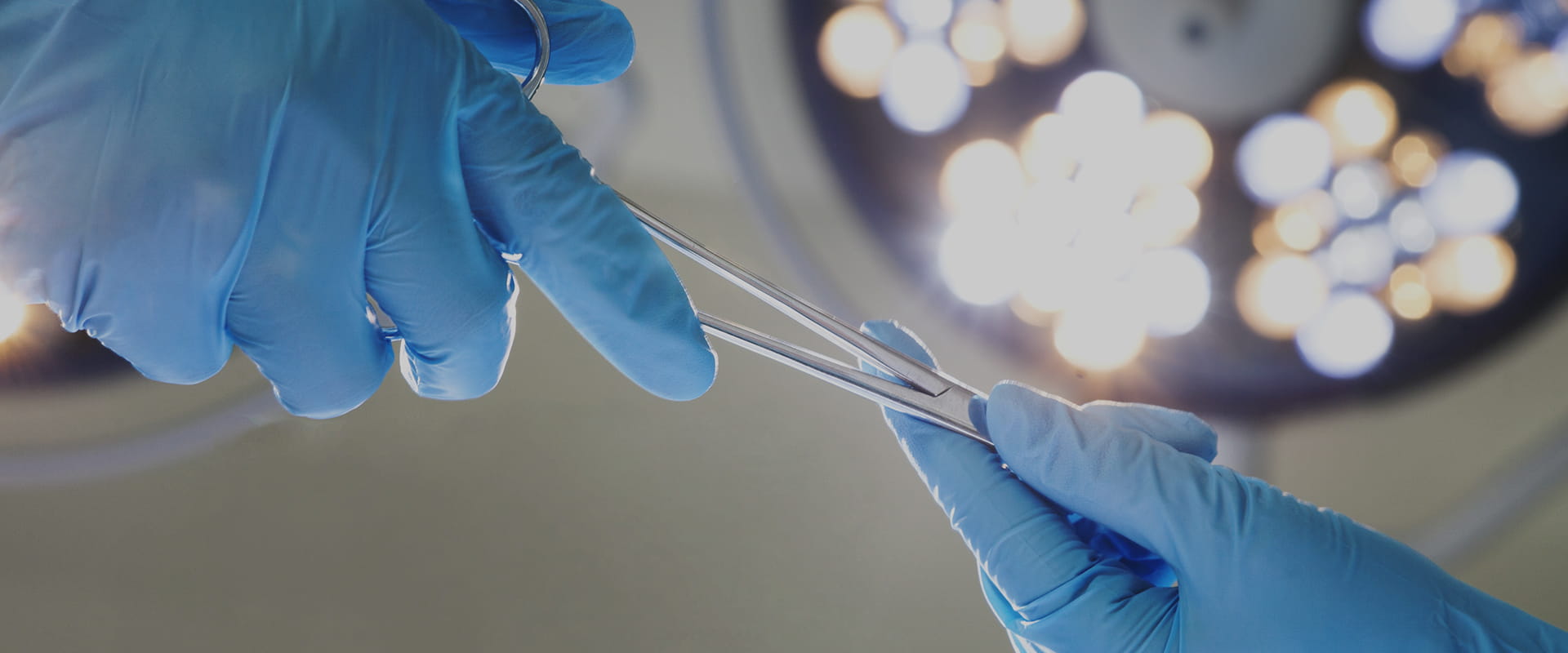 インプラントのオペに特化したオペ室・設備の完備。長野県松本市女鳥羽の歯科・歯医者でインプラント治療なら平沼歯科医院へご相談を